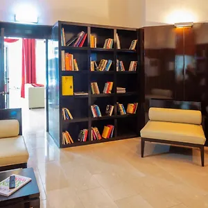 The Levante Rathaus Apartahotel