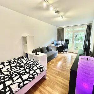 Free Parking - Quiet With Wi-fi And Kitchen , Innsbruck Austria