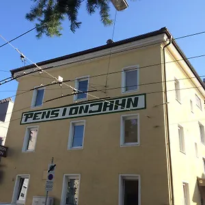 https://pension-jahn.salzburghotels.net