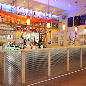 A&o Stadthalle Hostal